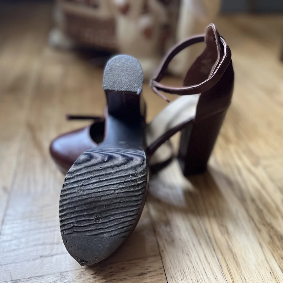 Bruna klackskor - 90