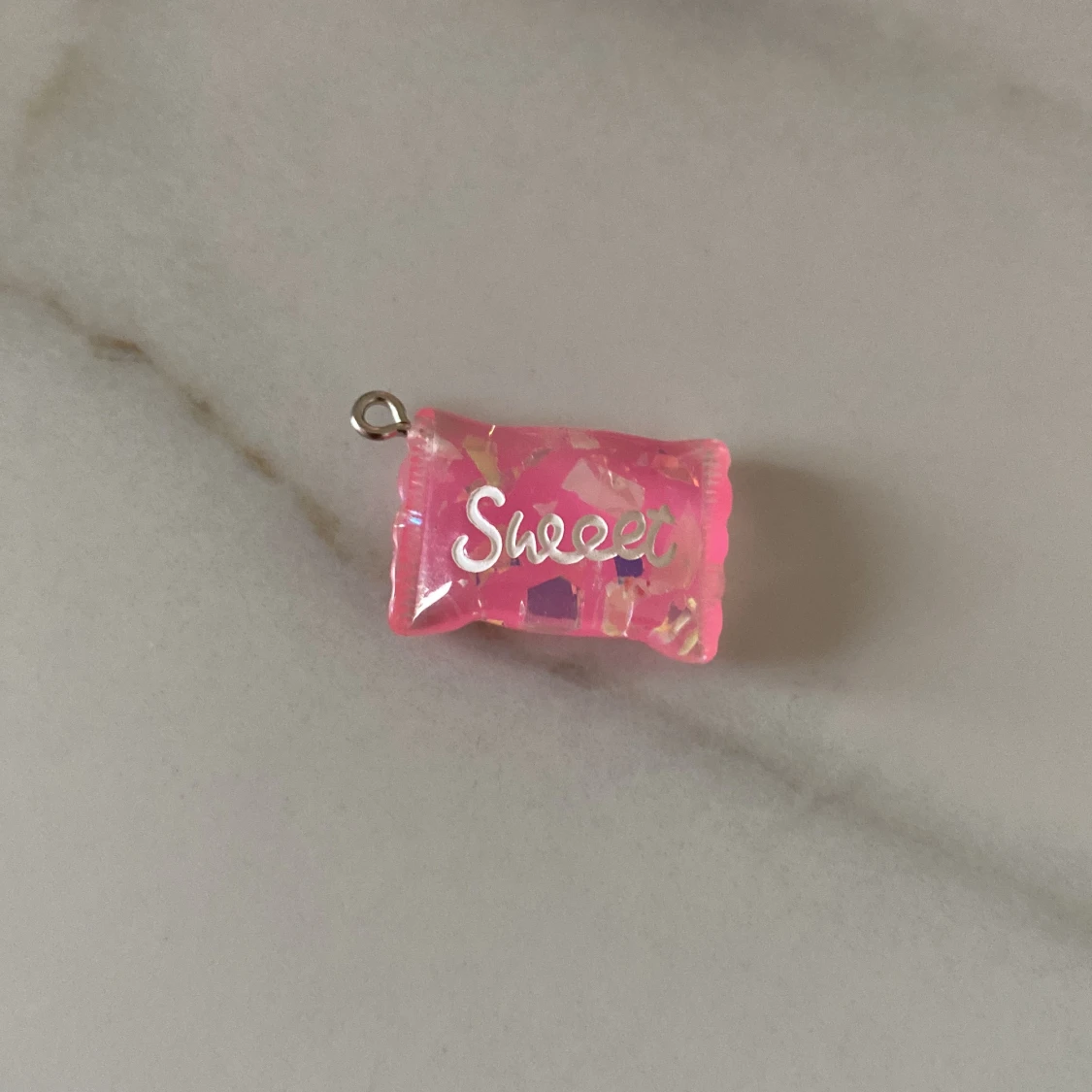 En sweet godis med glitter i