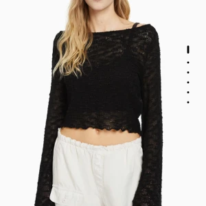 Tunn stickad tröja  - Tunn svart stickad tröja från Bershka🖤 superfin men har tyvärr aldrig kommit till användning för mig. Lappen kvar, precis som ny