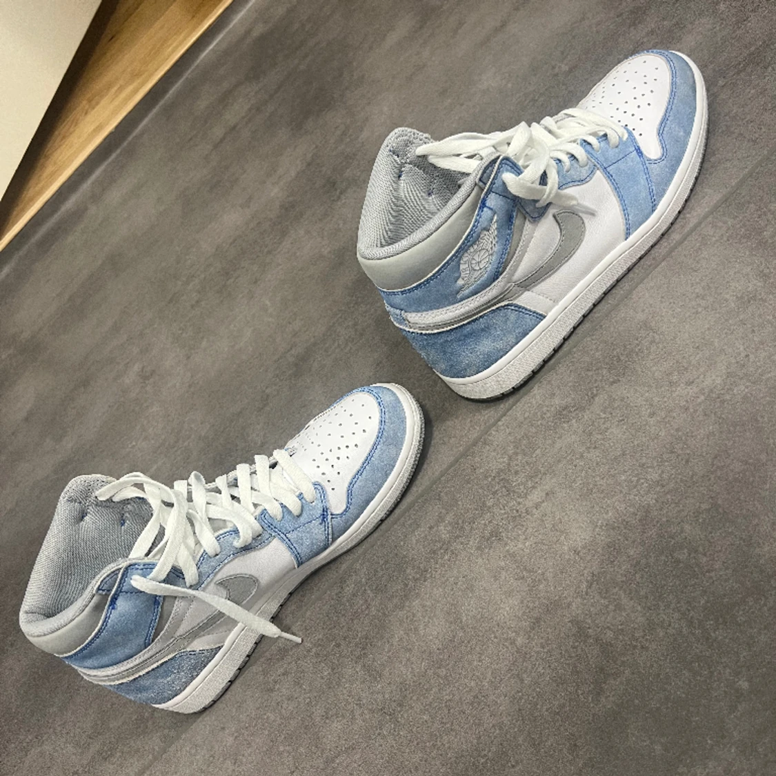 FÖRST TILL KVARN! JORDAN 1 "HYPER ROYAL" HIGH STR 42.5 - 91