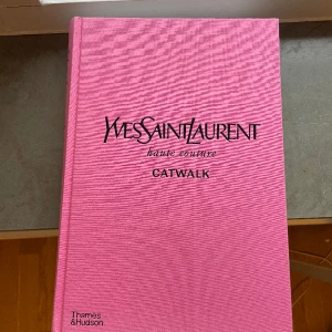 Coffe Table book  - Väldigt bra skick. Köparen står för frakt. 