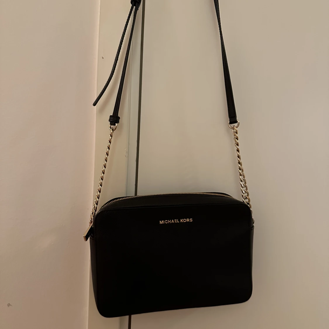 Äkta Michael Kors väska - 90