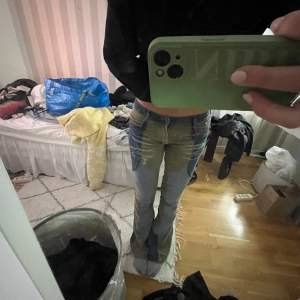 Coola jeans köpta secondhand stl 38 :)) 