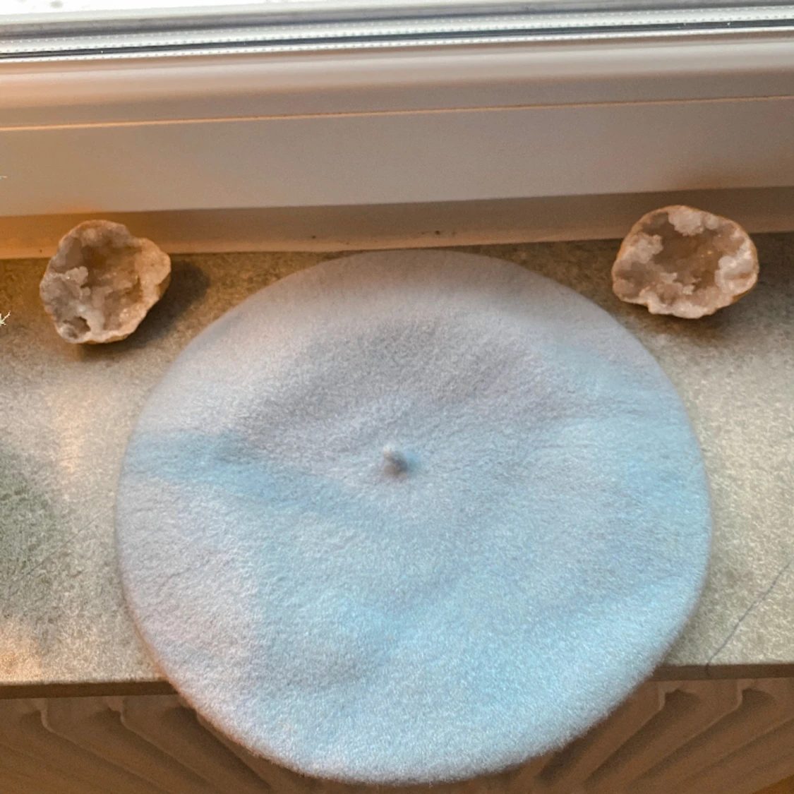 Ljusblå basker 100% ull