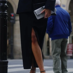 Pardon kjol alexia Kafkaletos x mq pennkjol - Helt oanvänd kjol i stl 34 från mq. Nypris 799kr 