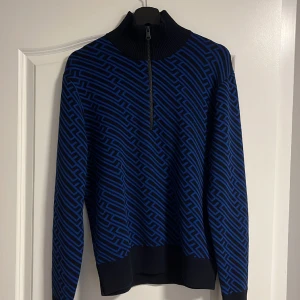 Quarter zip från J.Lindberg - •storlek S• aldrig använd•