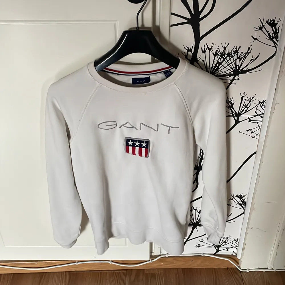Gant sweatshirt säljes, storlek 146/152 cm.. Tröjor & Koftor.