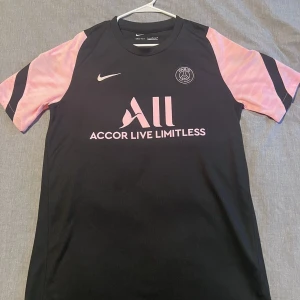 Psg tröja - Psg tröja använd 3-4 ggr bra skick