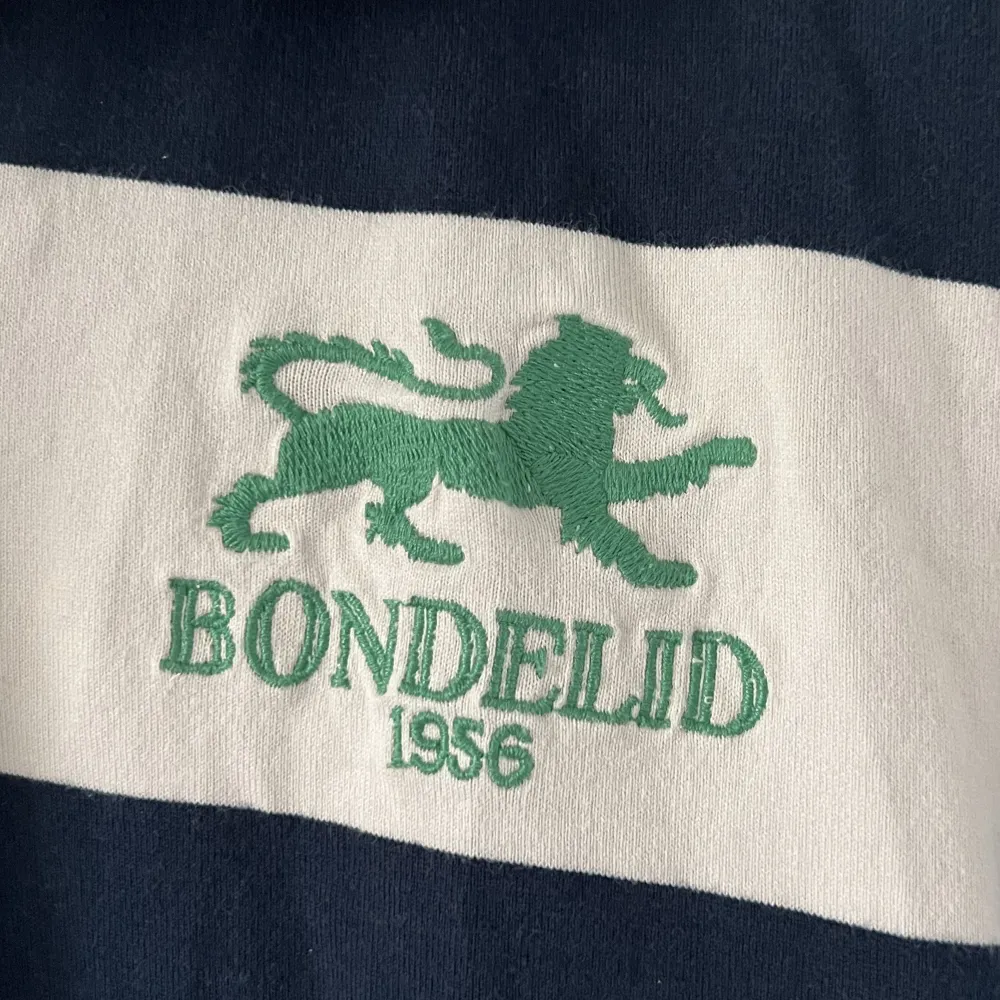 Bondelid piké t-shirt i mycket bra skick. T-shirts.