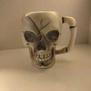  Mugg i Keramik  - Vintage Mugg i form av en döskalle. Tillverkad i Japan. Original, ingen nytillverkad kopia. Keramik.  Rare.
