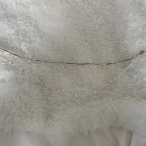 Halsband - Super fint dubbel halsband. Super simpelt och kan fixar en super basic outfit. 