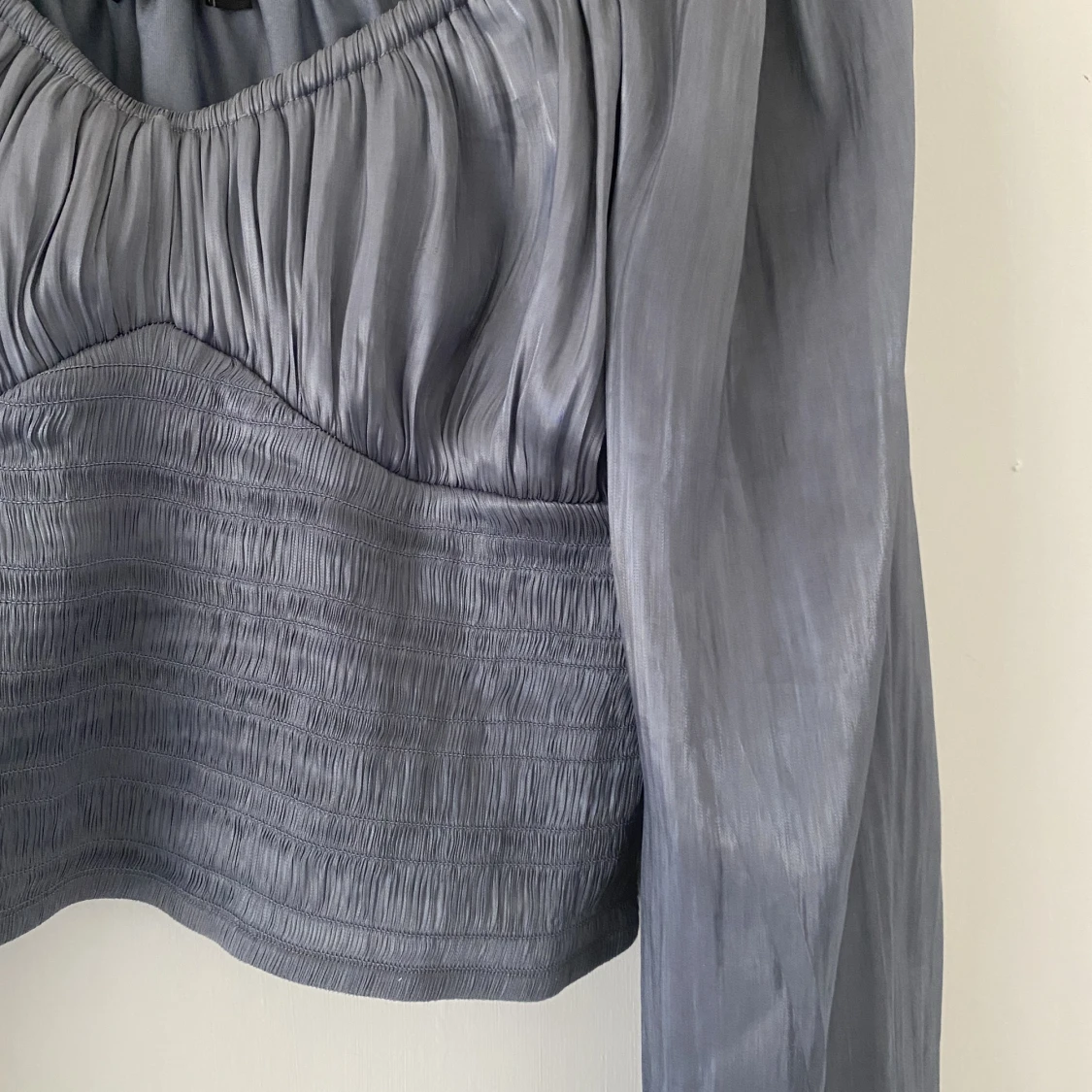 Topp med puffärmar - 90