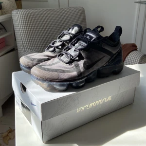 Nike Vapormax - Nike Vapormax. Storlek 38,5 - skick 8/10. Box ingår. Skriv för fler bilder!