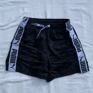 Pumashorts - Träningsshorts från puma! Använda men bra skick.
