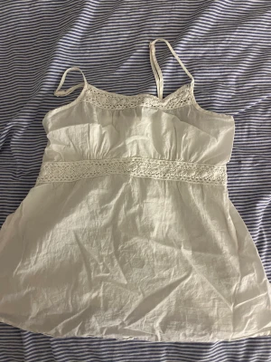 linne - super gulligt linne som inte längre kommer till användning. skriv privat för fler bilder och mer information!💗