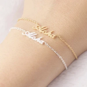 Armband - Jag säljer 2 olika armband om du vill köpa båda kostar det 250 för ett kostar det 130