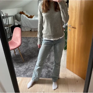 Zara jeans - Blåa jeans från Zara som endast är använda ett fåtal gånger