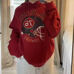 Hoodie - Passar xs-m typ ❤️ köpt på beyond retro 