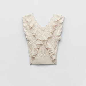 Söt zara blus  - Lägger ut för tredje gången pga oseriösa köpare, jätte söt stickad tröja från zara använd ca1 gång ⭐️