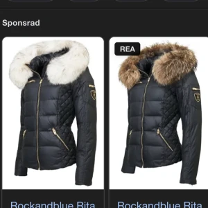 Rock and blue jacka  - Rock and blue jacka men en annan snyggare päls som är beige med några svarta tippar (äkta päls). Skriv privat om ni vill se pälsen, inga skador är i nyskick.