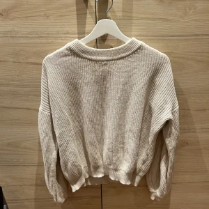 Stickad tröja - Fint skick