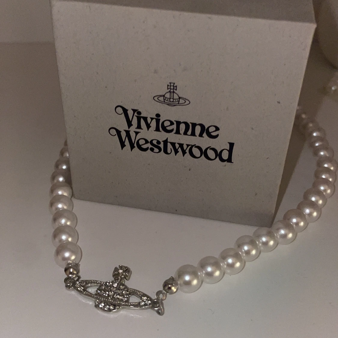 Vivienne Westwood halsband 