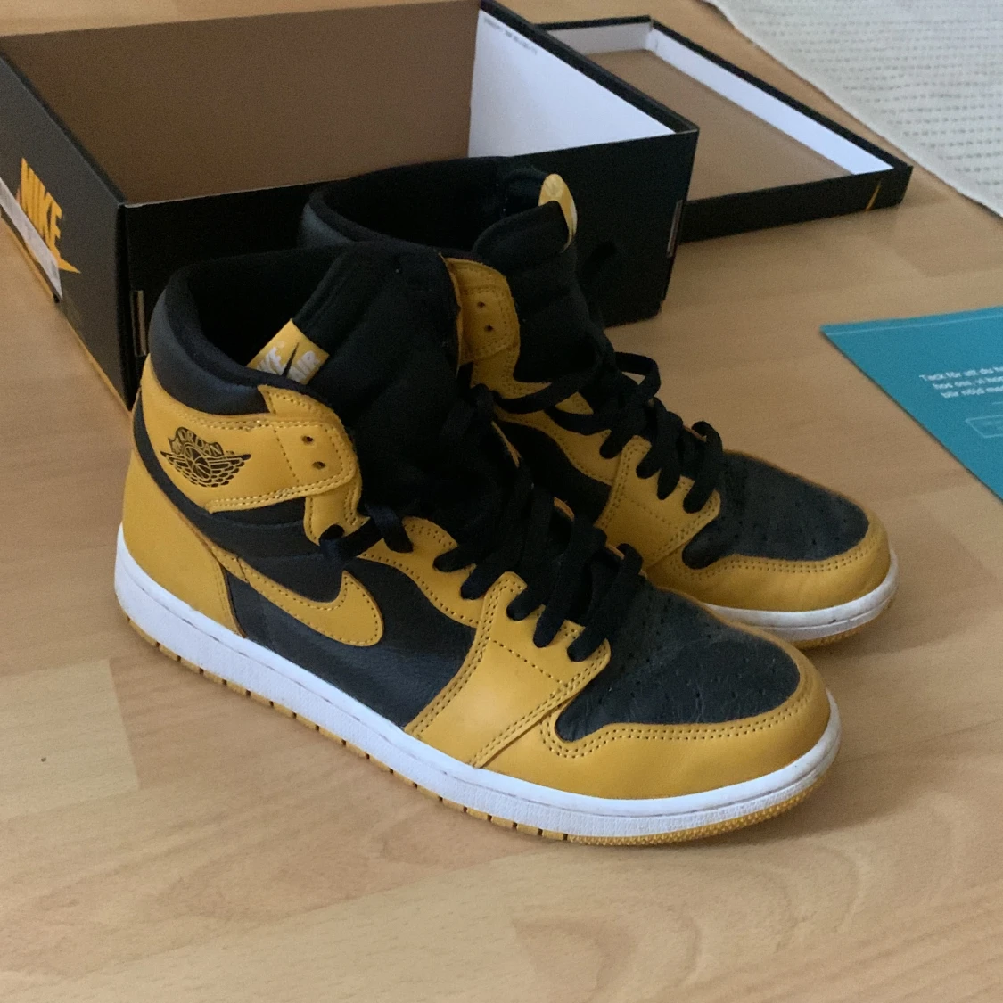 Jordan 1 high pollen  - 90