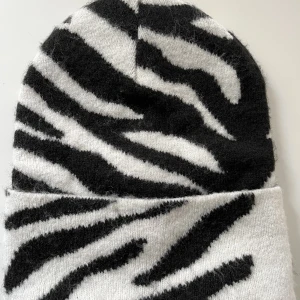 Mössa - Säljer denna mössan då jag inte använder den längre.