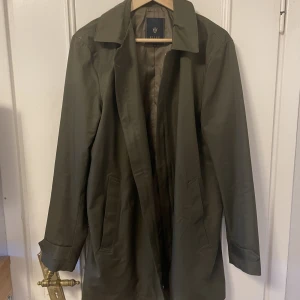 Riley Rock - Använd fåtal gånger, riktigt bra skick. Ny pris 2100kr