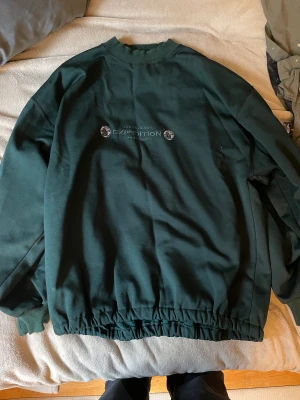 Vintage sweatshirt baggy - Vintage seeatshirt som har en baggy passform. Skönt material och sätter sig bra runt midjan. Kom dm för fler frågor