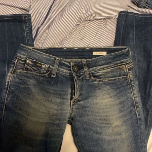 Replay Jeans - Gammla Replay Jeans, väldigt bra skick. Storlek 27 och skinny.