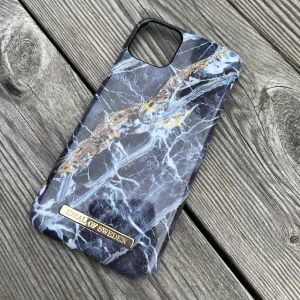 Ideal of sweden skal  - Passar till iPhone 11 PRO Max  Fint skick!