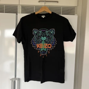 Kenzo T-shirt  - Fint skick! Storlek S