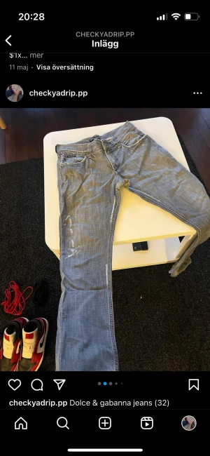 Dolce&gabbana jeans (S/32) - Dolce&Gabanna jeans äldre modell   900kr  Skick (7-10) små reparationer  Storlek (32-S)  Möts upp i stan alternativt fraktar   