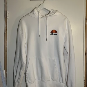 Ellesse hoddie  - Ellesse hoddie  Skick 8,5/10