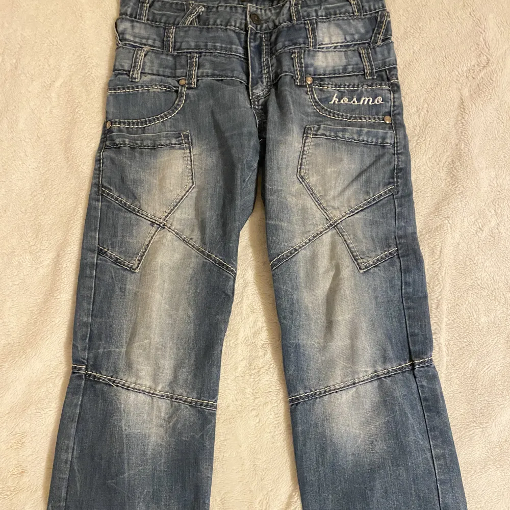 size 37, Emo tripple pant, new bought; Length: 100 Wide: 46. Jeans & Byxor.