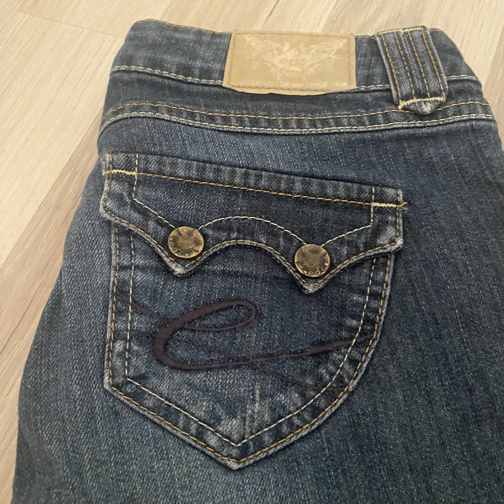 Lågmidjade vintage esprit jeans i storlek five eller 26/32. Jeans & Byxor.