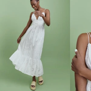 Maxi klänning - Säljer min klänning från Gina som är helt oanvänd inte ens testad❤️ storlek xs och helt slutsåld på hemsidan, pris kan diskutetas