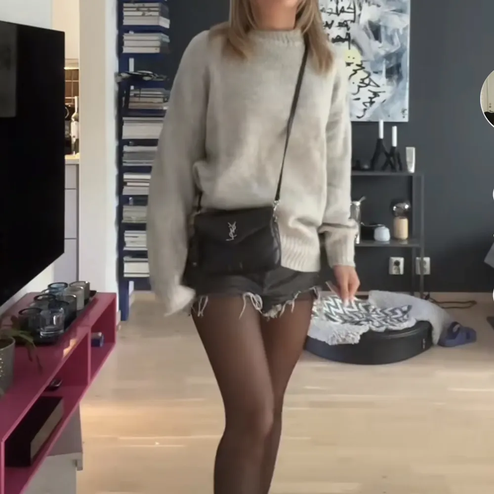 Zara shorts från förra sommarens modell. Sparsamt använda. Jeans & Byxor.