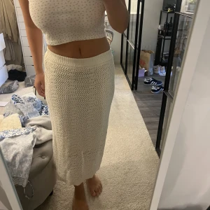 Långkjol - Otroligt fin långkjol, aldrig använd.