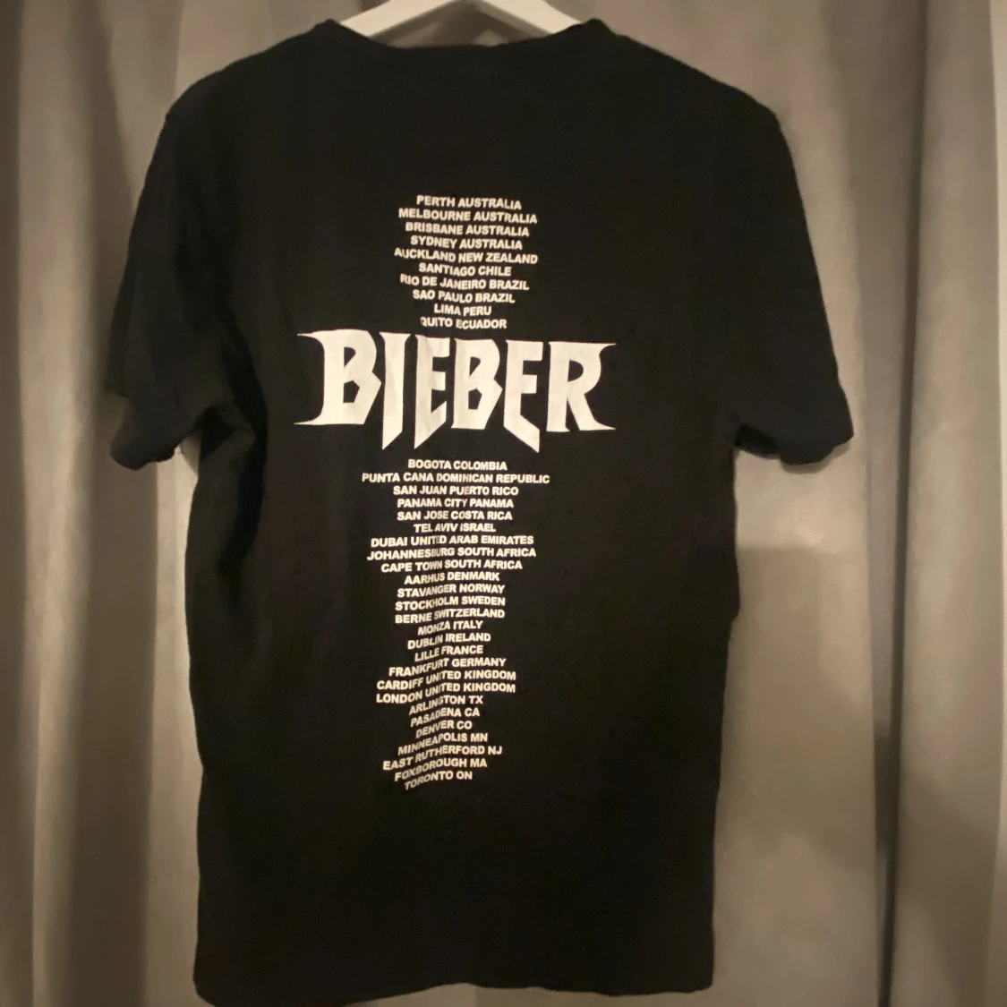 Svart/vit Justin Bieber t-shirt  - 90