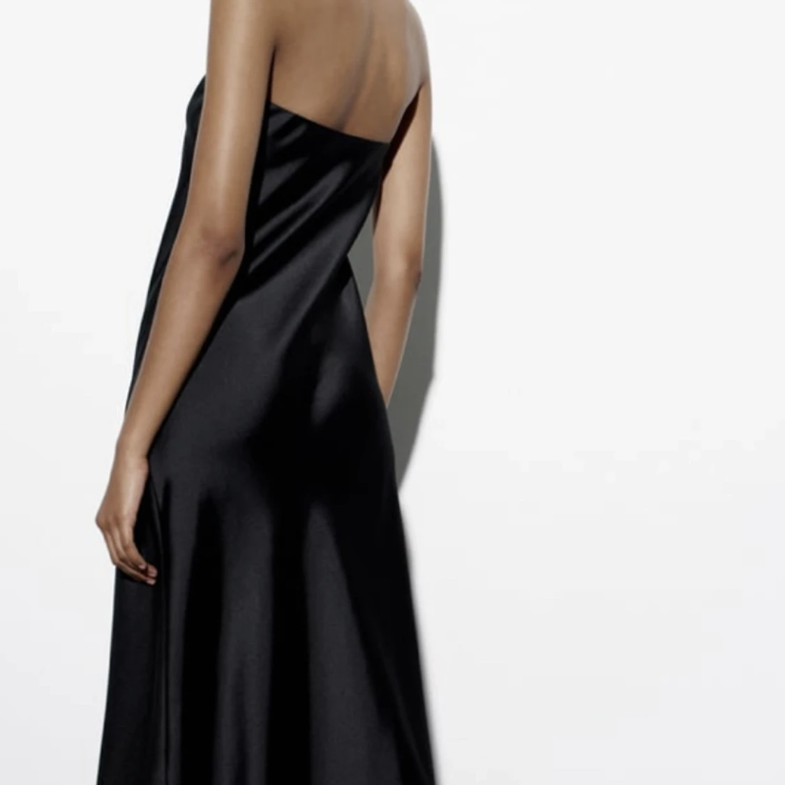 SATINKLÄNNING ZARA - 90