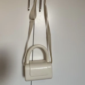 Fin unik väska - Köpt i Seoul. Har aldrig använt väskan.