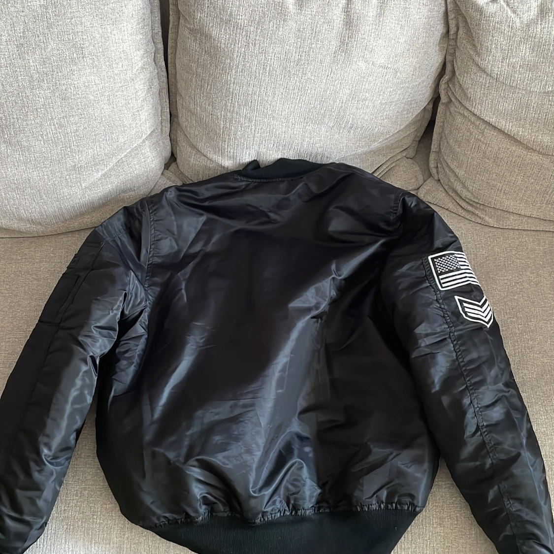 Duffle Jacka Svart  - 90