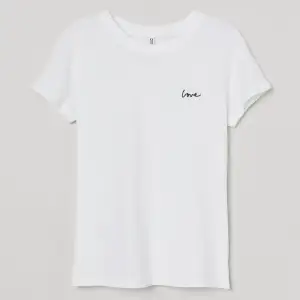 Vit t-shirt från H&M i storlek S