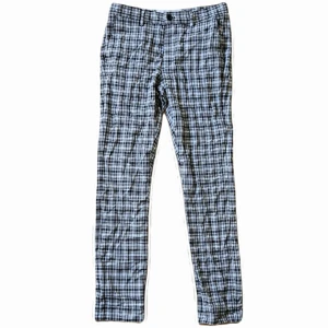 Topman Byxor - Ett par randiga byxor från Topman. Billigt pris som alltid! Storlek W30, L32. Knappt använda.