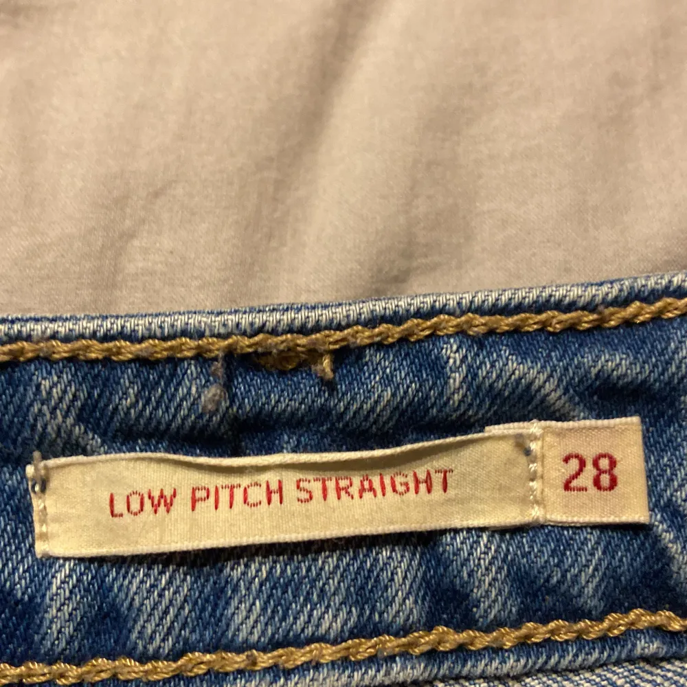 Low Waist jeans från Levis använda ett fåtal gånger ny pris 1200. Jeans & Byxor.