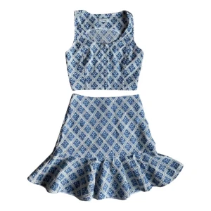 Sandro klänning/set  - Sååå fint sommarset från sandro. 6000 originalpris. Använt en gång!!! Men lite för litet för mig :(