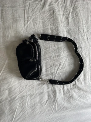 Handväska okänt märke - Okänt märke handväska