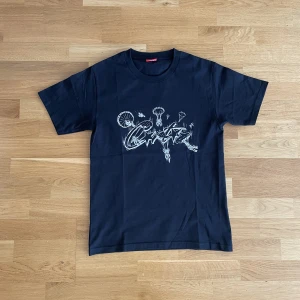 Corteiz skydiver t-shirt  - Skick 10/10 oanvänd kontakta vid övriga frågor. (limiter edition)